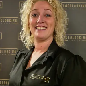 Veronica - kapper Zeewolde